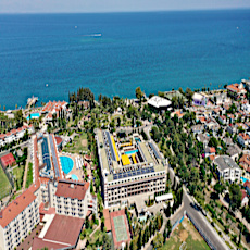 Crystal Deluxe Resort & Spa